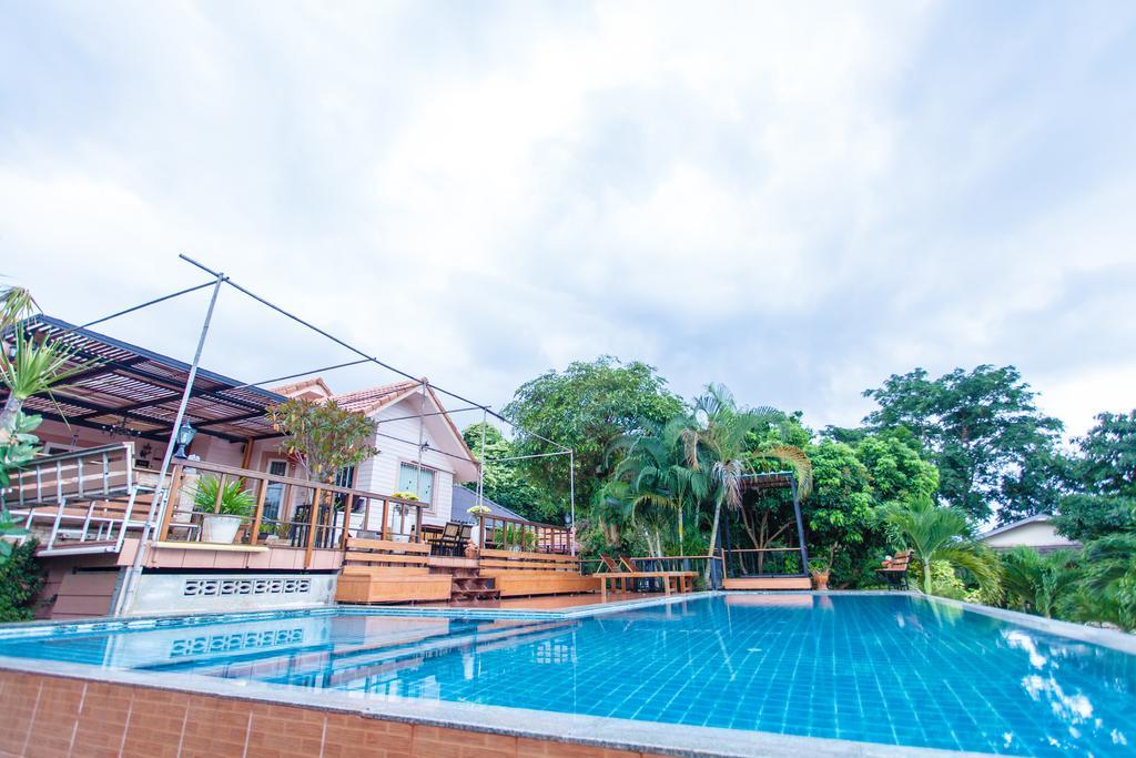 Dusit Talai Resort Nong Nam Daeng Exterior foto