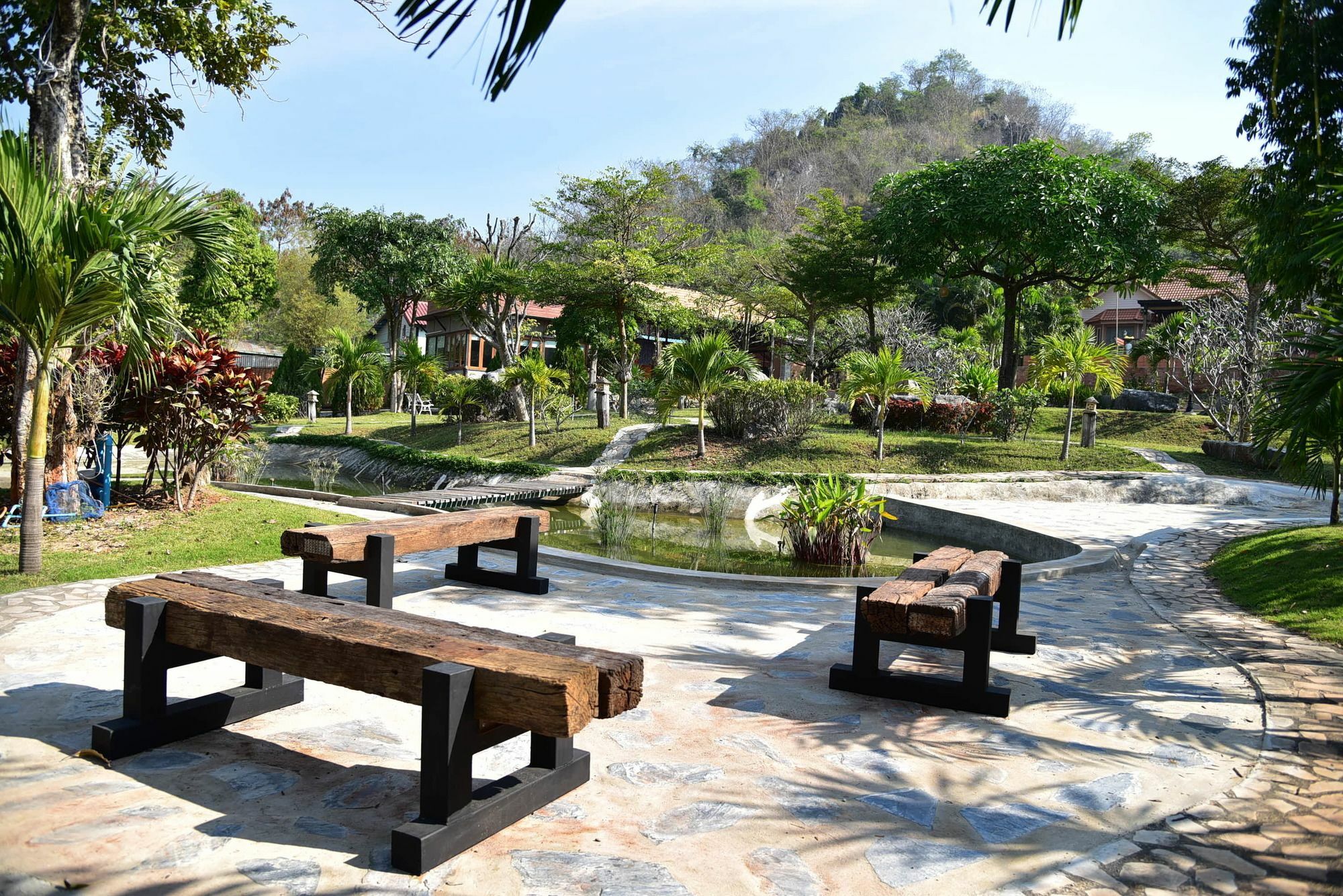 Dusit Talai Resort Nong Nam Daeng Exterior foto